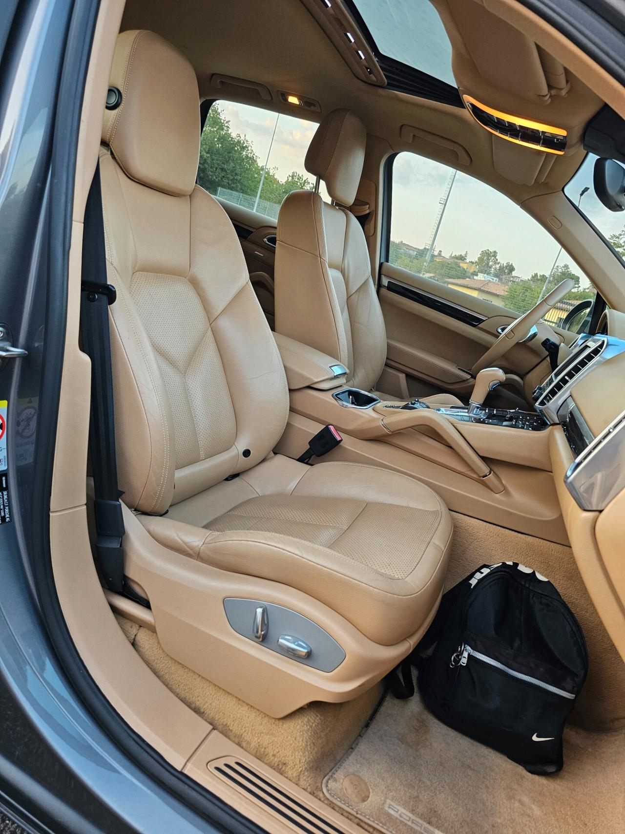 Porsche Cayenne 3.0 diesel V6 240cv