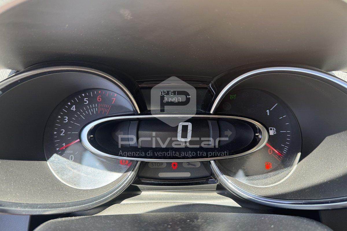 RENAULT Clio TCe 12V 90 CV 5 porte Moschino Intens