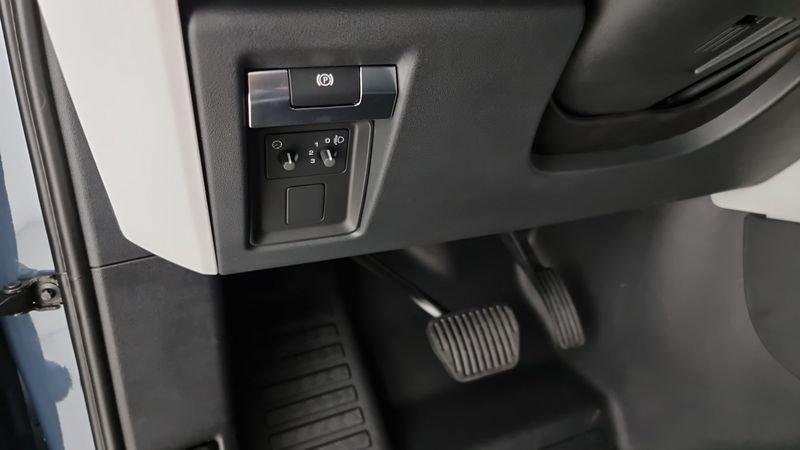 Land Rover Defender 110 3.0D I6 200 CV AWD Auto S