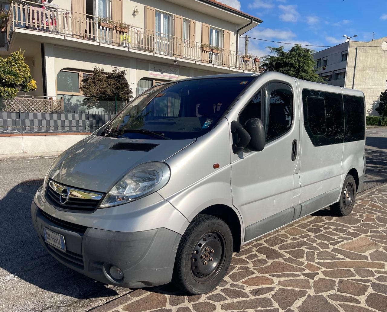 Opel Vivaro 27 2.0 CDTI 120CV PC-TN Combi 9 posti