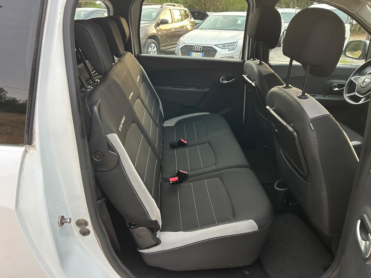 Dacia Lodgy Stepway 1.6 100 CV S&S GPL 5 posti