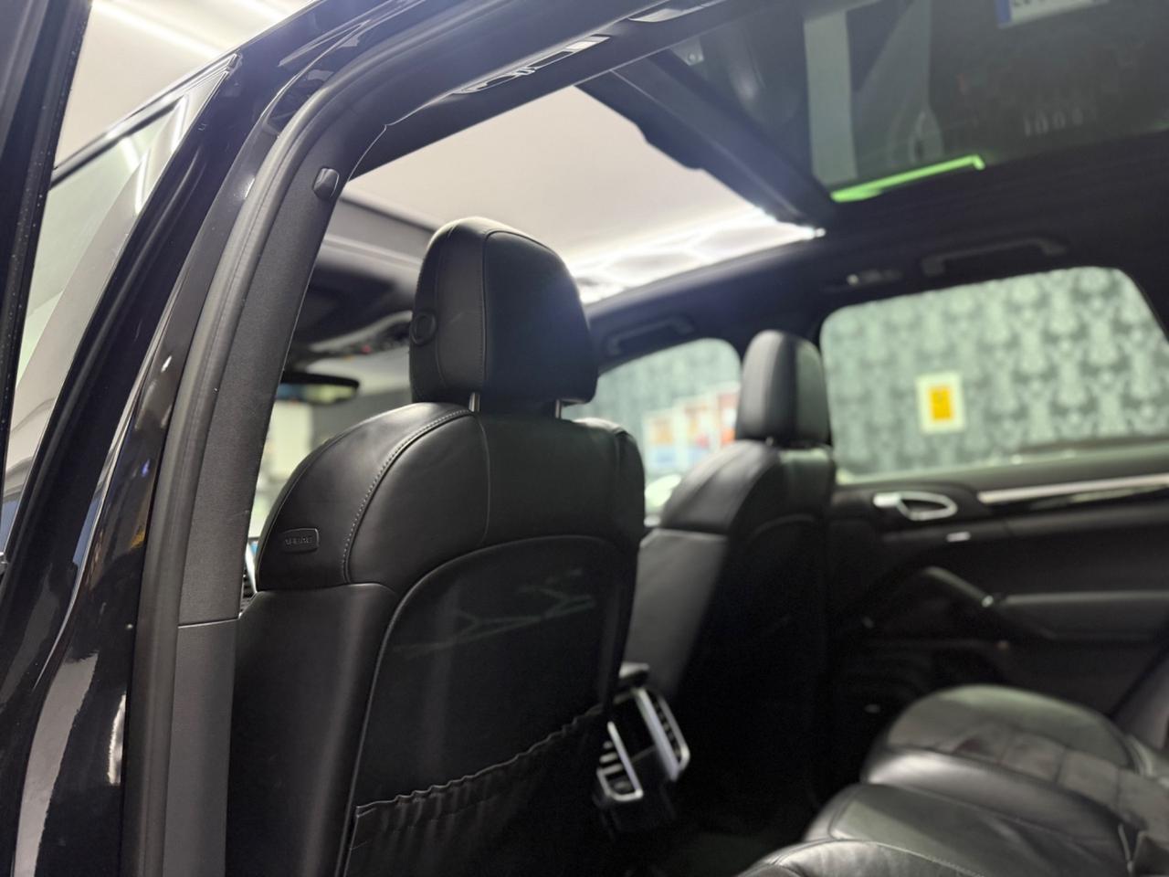 Porsche Cayenne 3.0 Diesel Platinum Edition