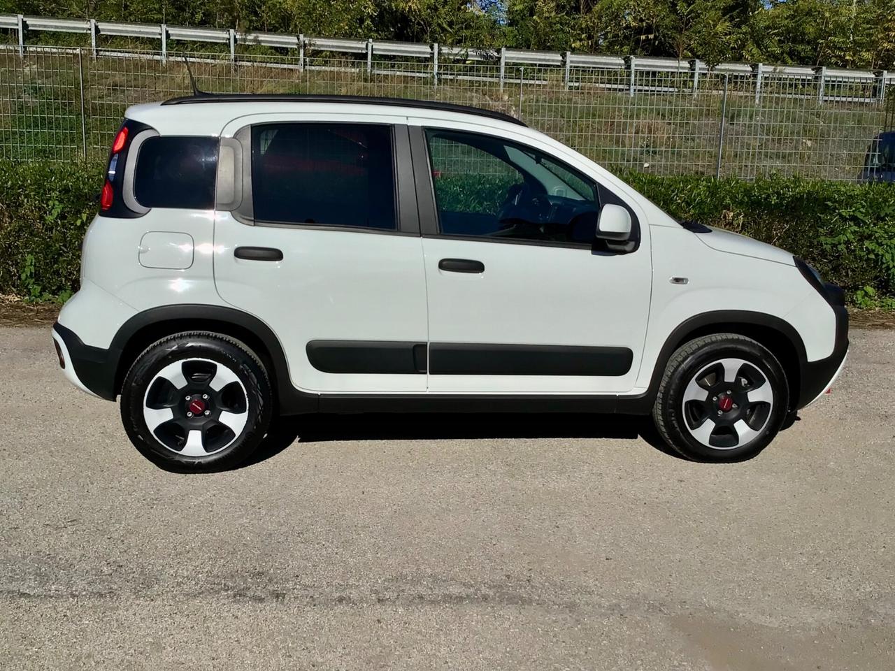 Fiat Panda Cross 1.0 FireFly 70 Cv Hybrid 5 Posti