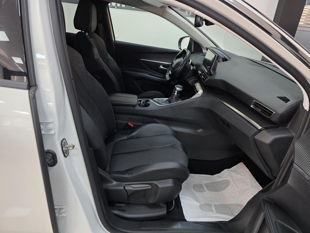 Peugeot 3008 BlueHDi 130 S&S Allure