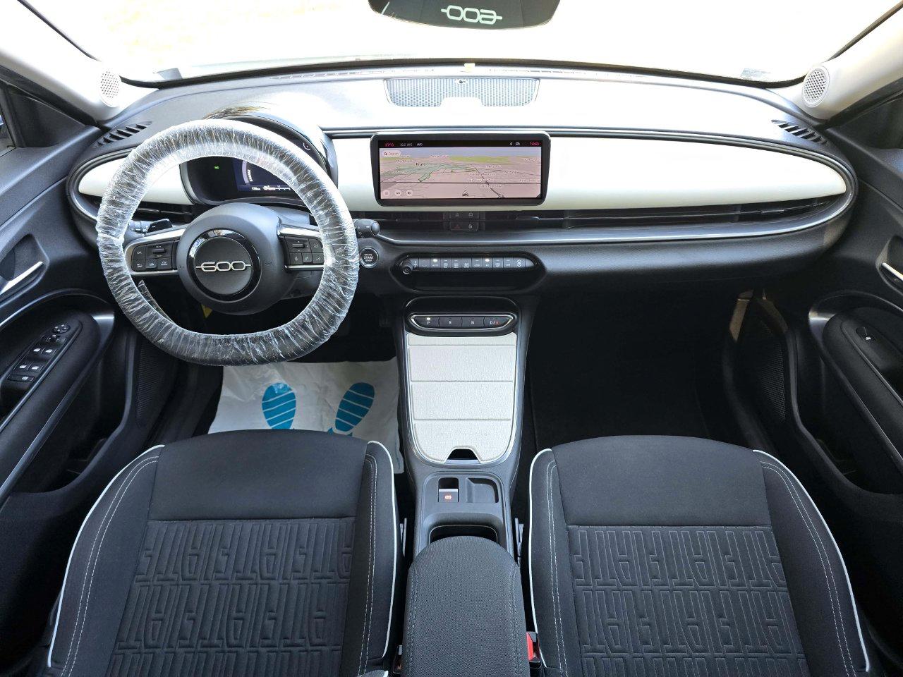 Fiat 600 1.2 HYBRID LA PRIMA 145CV AUTO *PREZZO VERO NO VINCOLI*