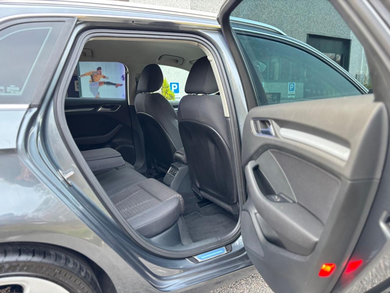 Audi A3 2.0 TDI S tronic Attraction