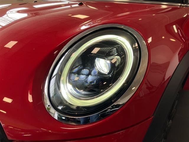 MINI Mini 5 Porte 1.5 Twin Power Turbo Cooper Essential