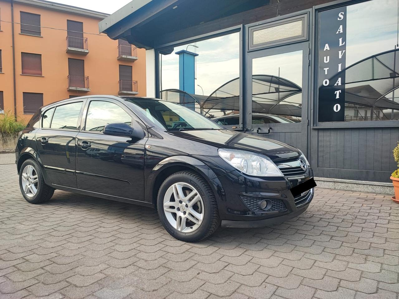 Opel Astra 1.4 16V 5 porte Enjoy uni-pro