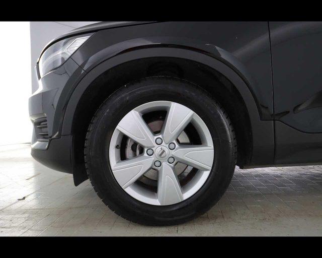 VOLVO XC40 T2 Momentum Core