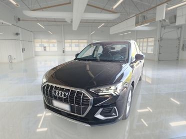 AUDI Q3 35 TDI S TRONIC BUSINESS ADVANCED SUV