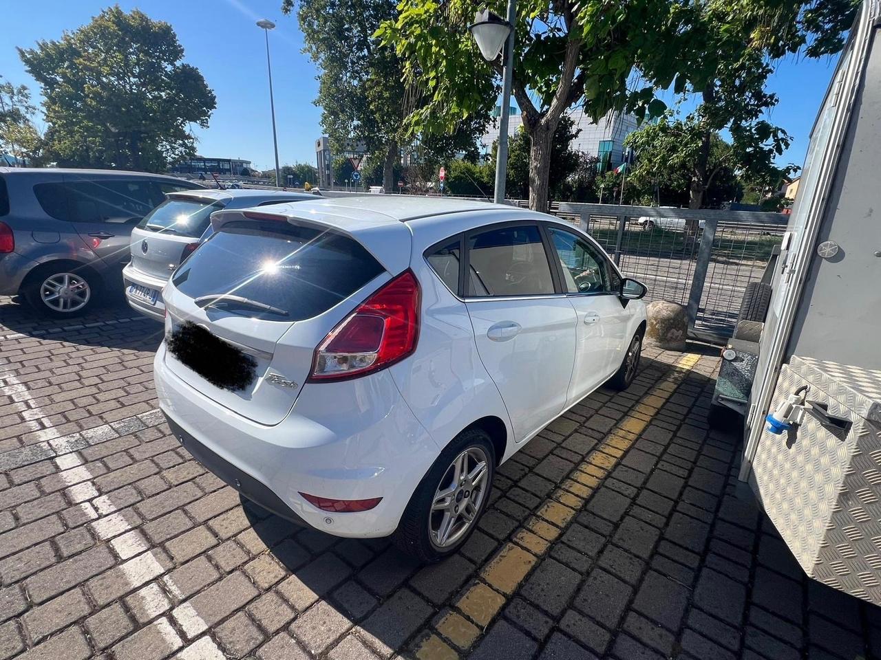 Ford Fiesta 1.4 5p. Bz.- GPL Titanium