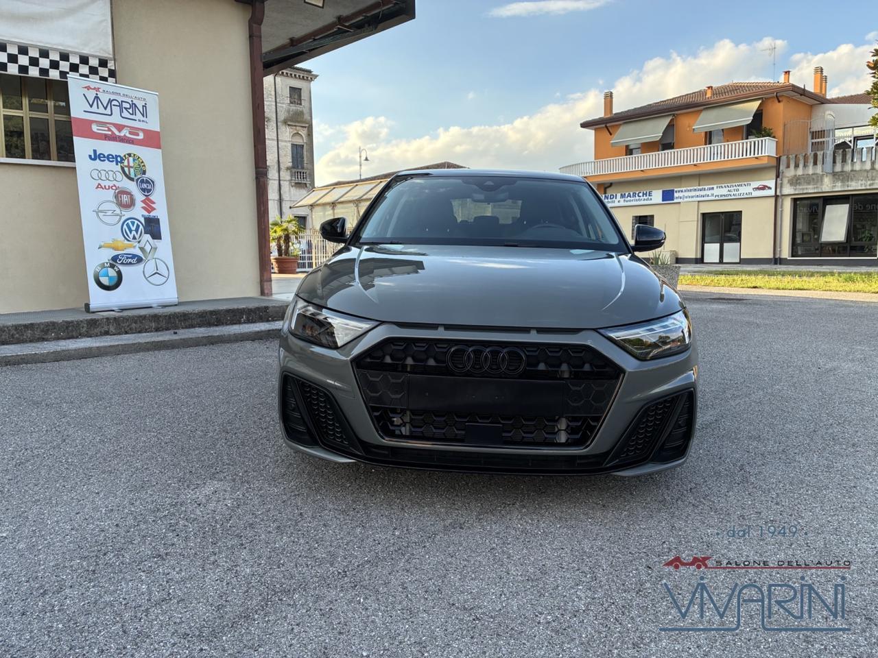 Audi A1 SPB 30 TFSI S tronic Line Identity Black
