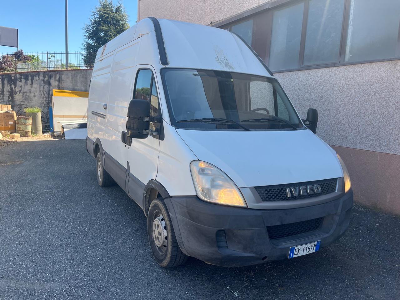 IVECO DAILY 2011 2.3 DIESEL FURGONATO 244.00 KM