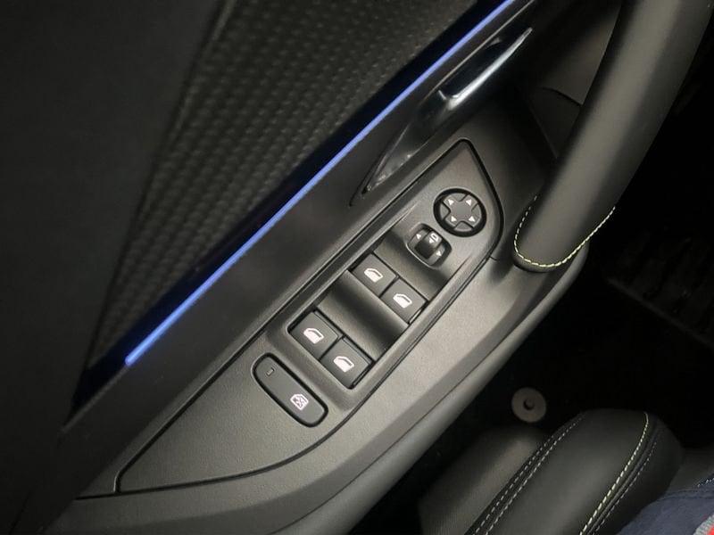 Peugeot 2008 2008 1.2 hybrid GT 145cv e-dcs6