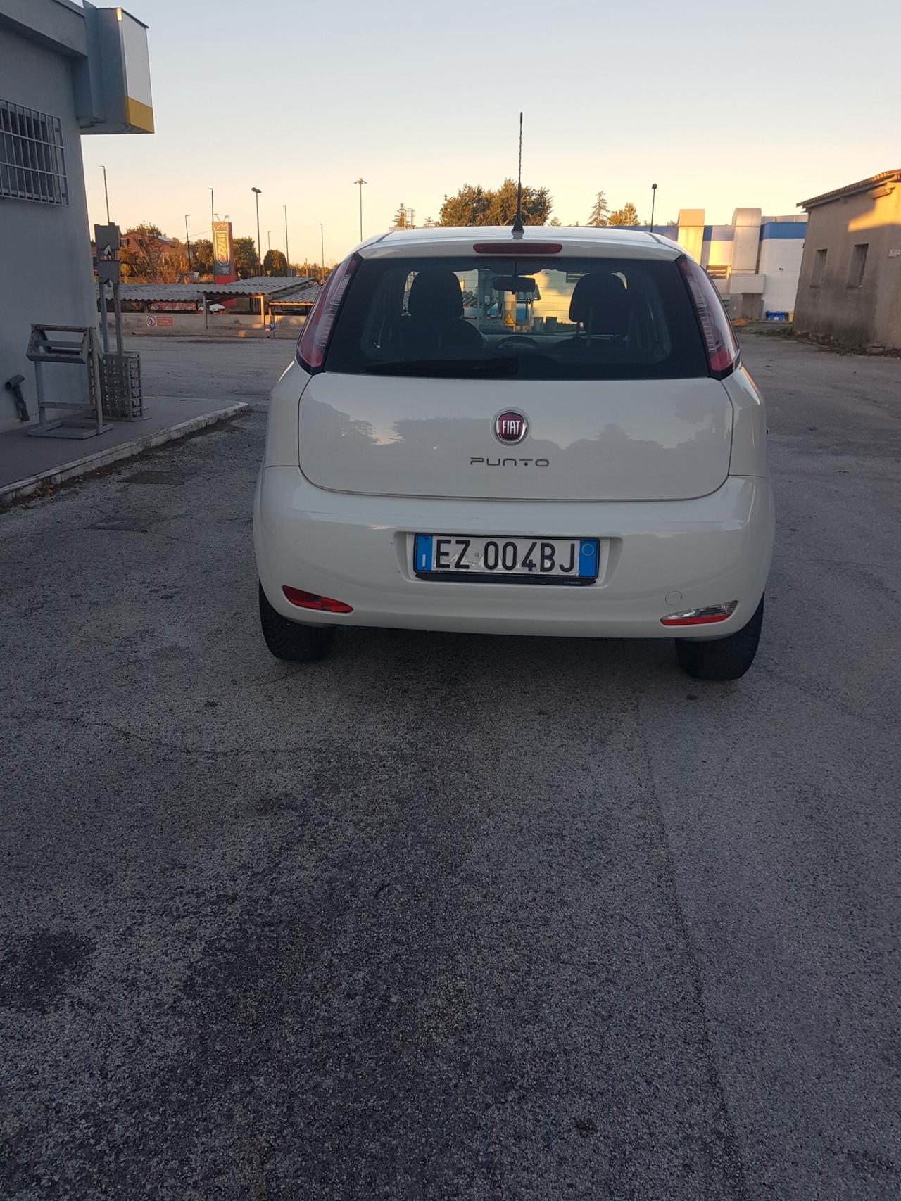 Fiat Punto 1.4 8V 5 porte Natural Power 2015