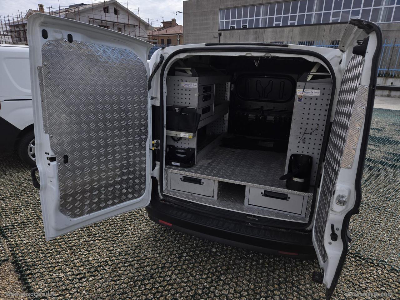 Doblò 1.6 MJT 105CV PC-TN Cargo Lam. SX