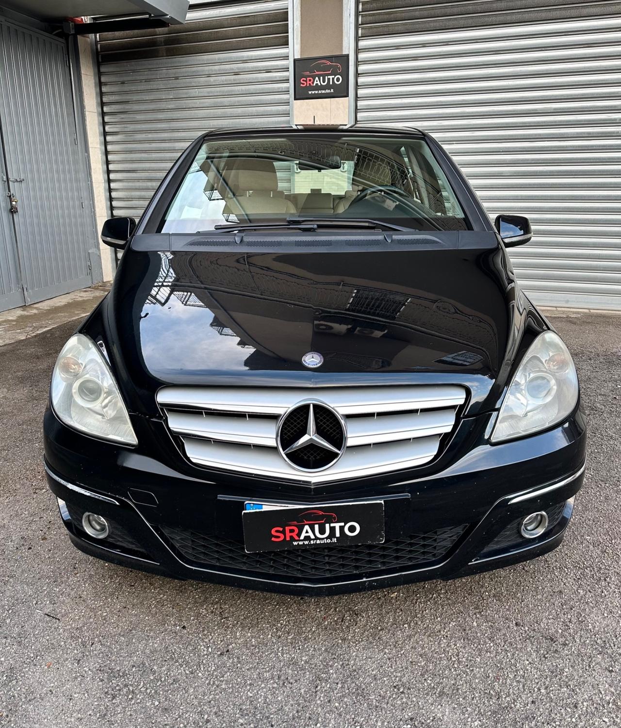 Mercedes-Benz B 180 NGT BlueEFFICIENCY-BENZ/METANO