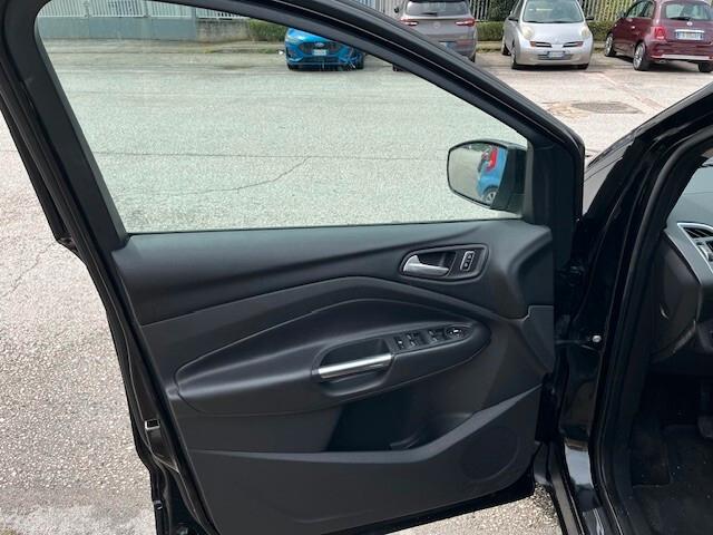 Ford Kuga 2.0 TDCI 140 CV 4WD Titanium