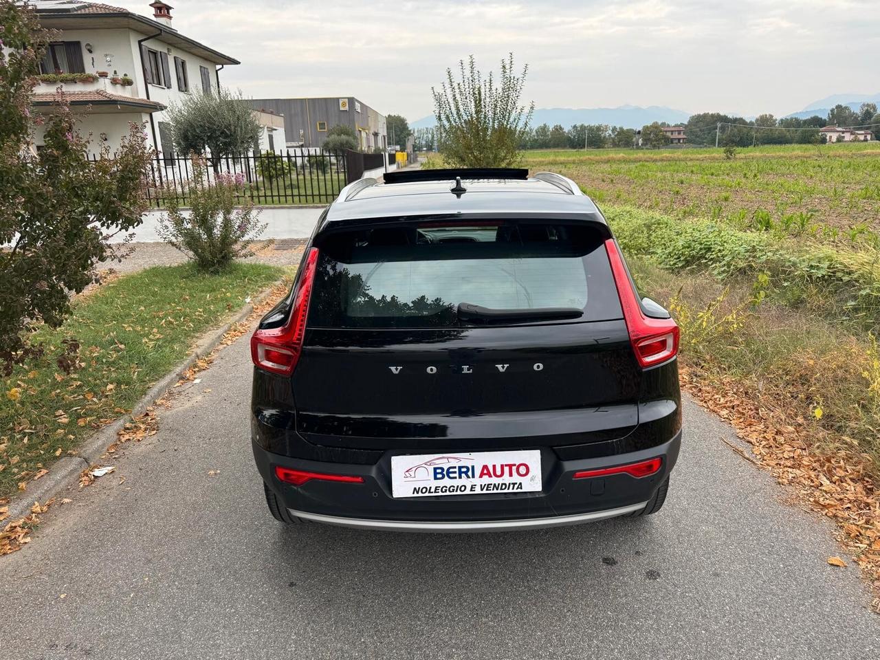 Volvo XC40 D4 Geartronic R-design (4x4) trazione integrale