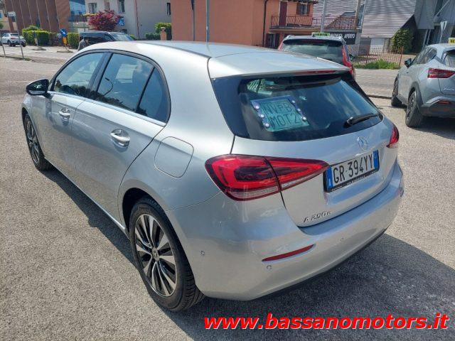 MERCEDES-BENZ A 250 e hybrid EQ Business Plug In