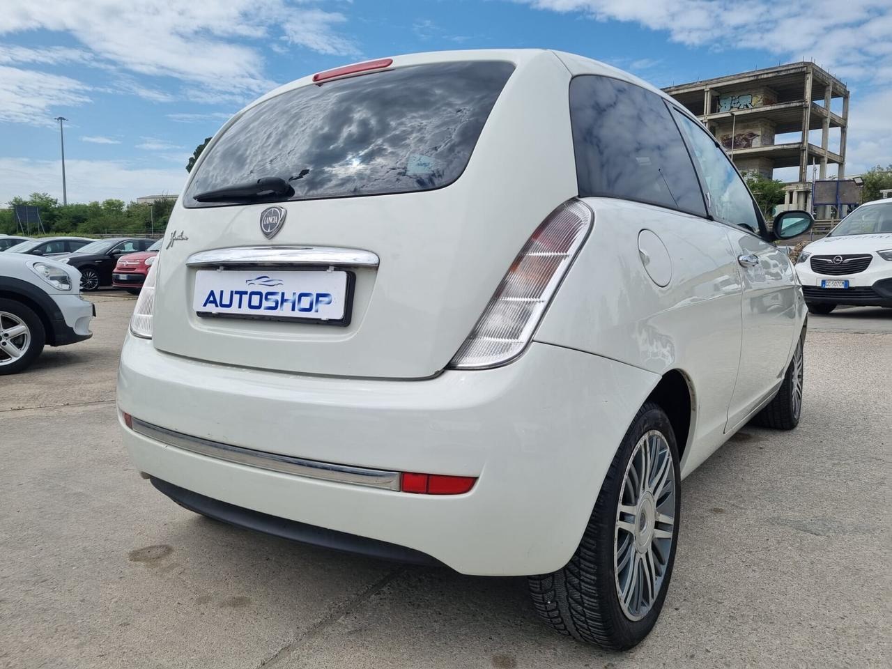 Lancia Ypsilon 1.2 Argento