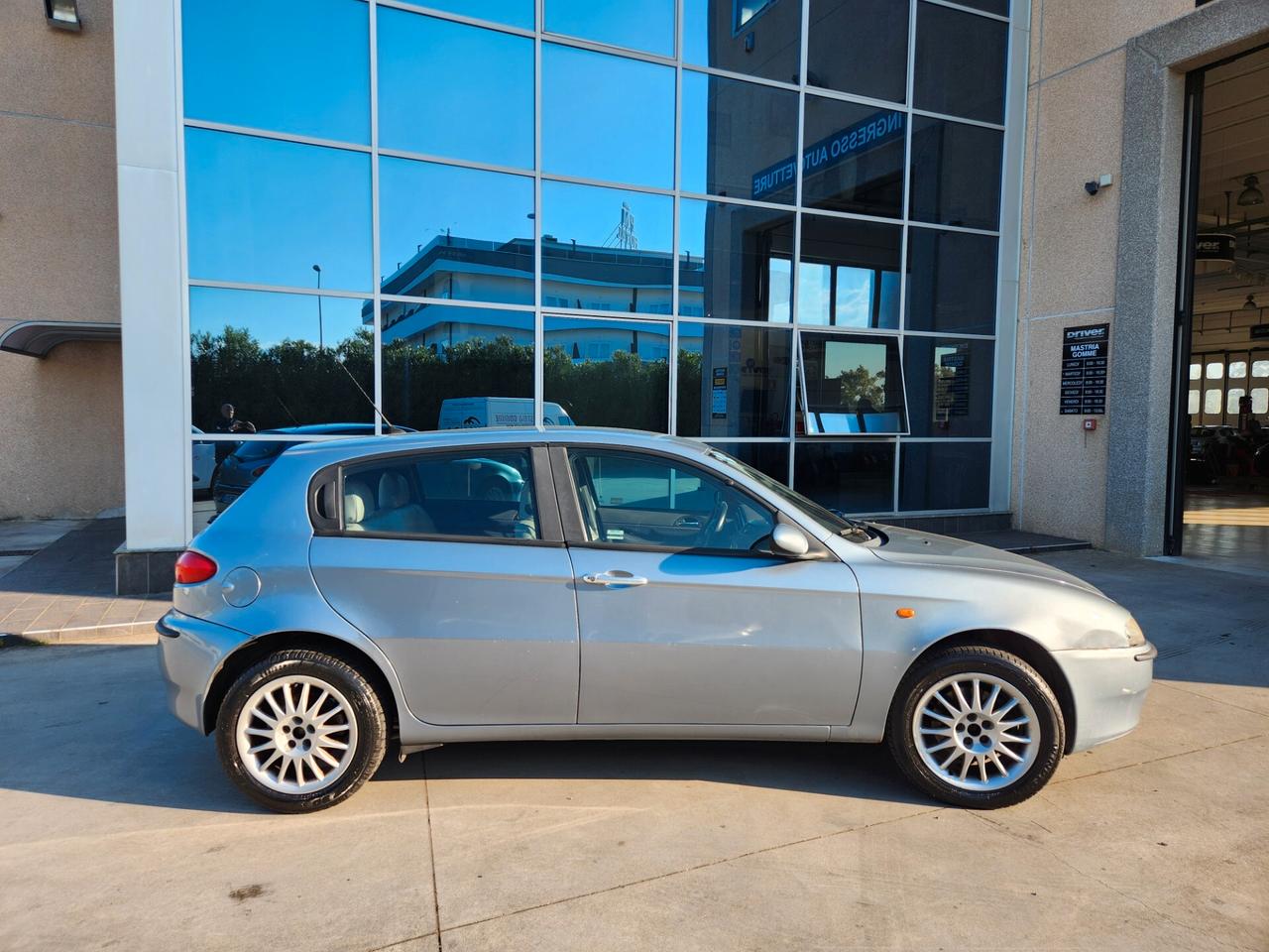 Alfa Romeo 147 1.9 JTD (115 CV) cat 5p. Distinctive
