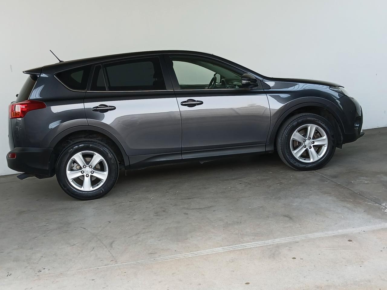 Toyota RAV 4 Style auto pari al nuovo