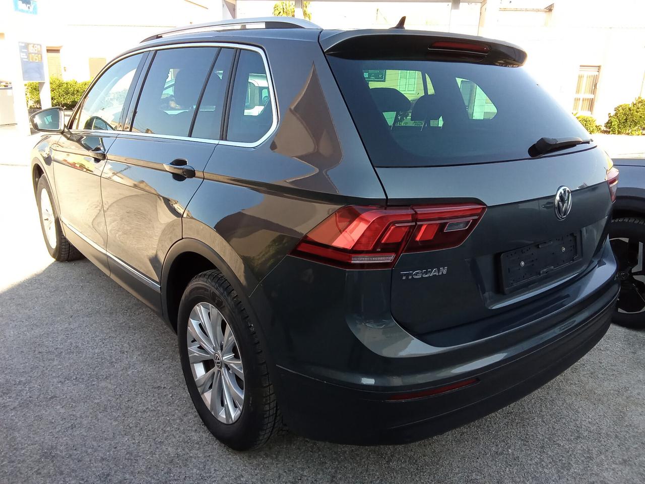 Volkswagen Tiguan 2.0 TDI SCR DSG Business BlueMotion Technology