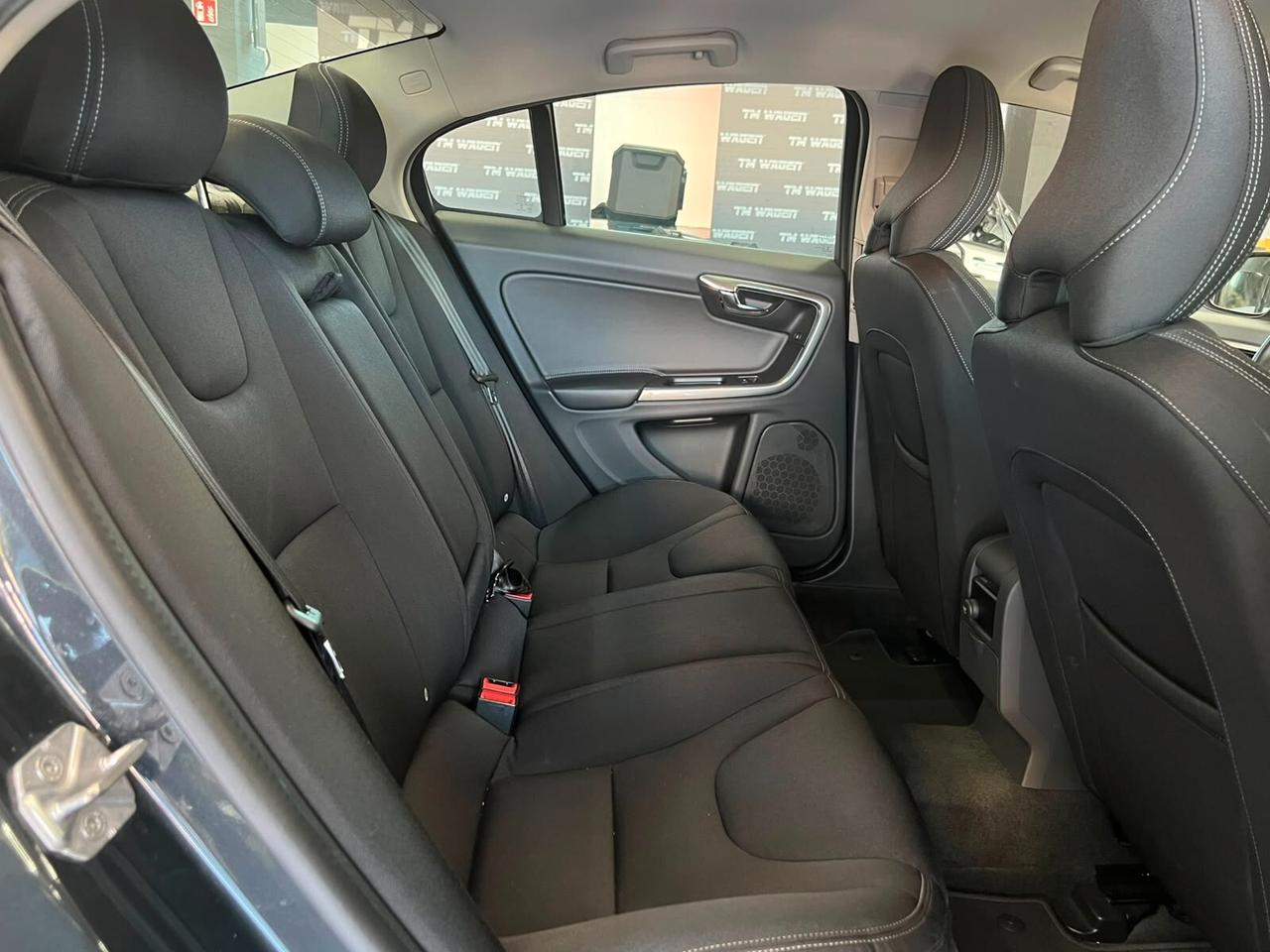 VOLVO S60 2.0 d4 Kinetic 190cv - IVA ESPOSTA