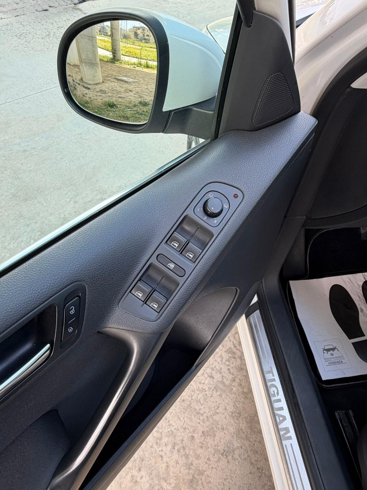 Volkswagen Tiguan 2.0 TDI DPF 4MOTION DSG Sport & Style