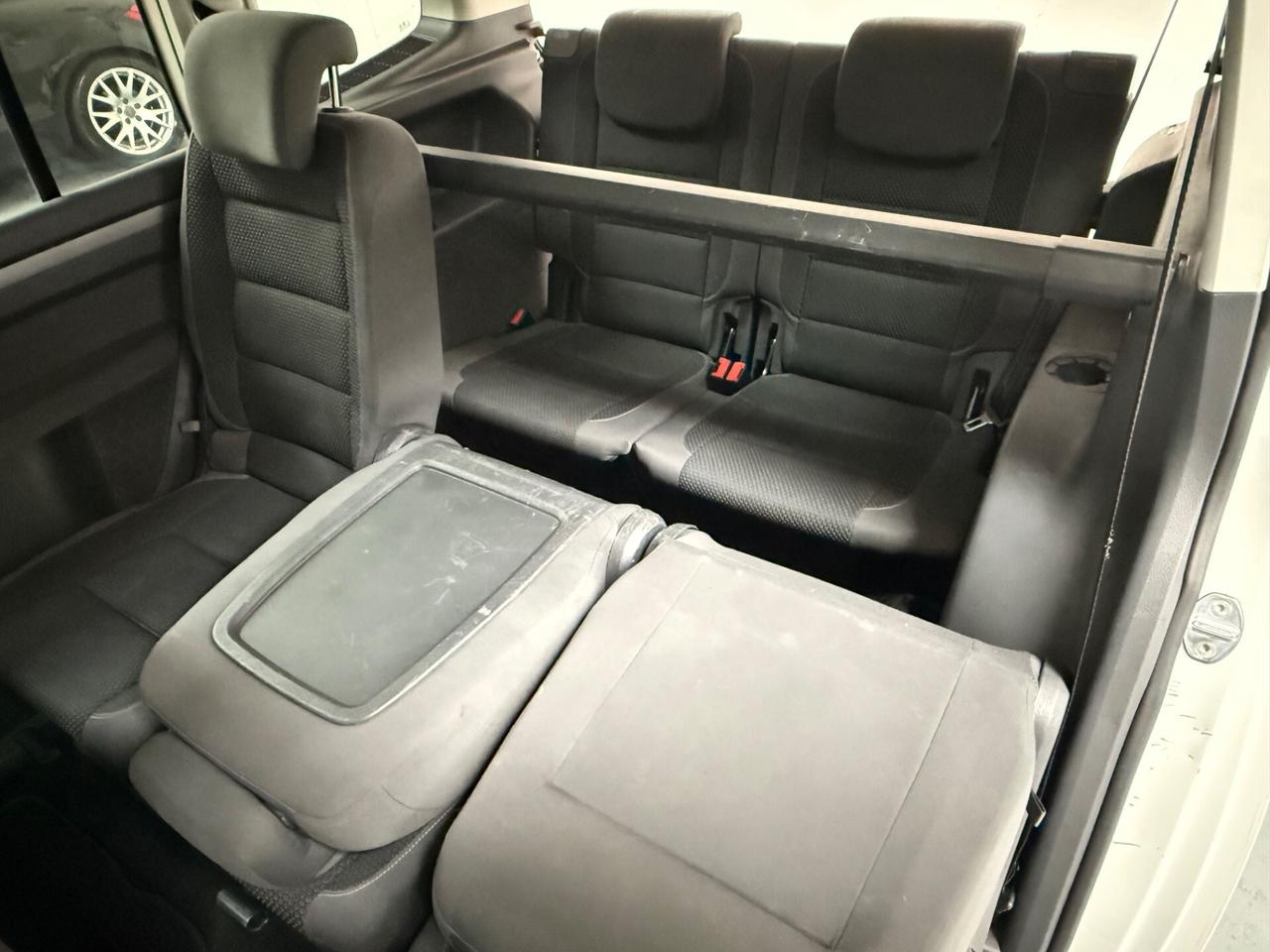 Volkswagen Touran 1.6 TDI 7posti con gancio traino