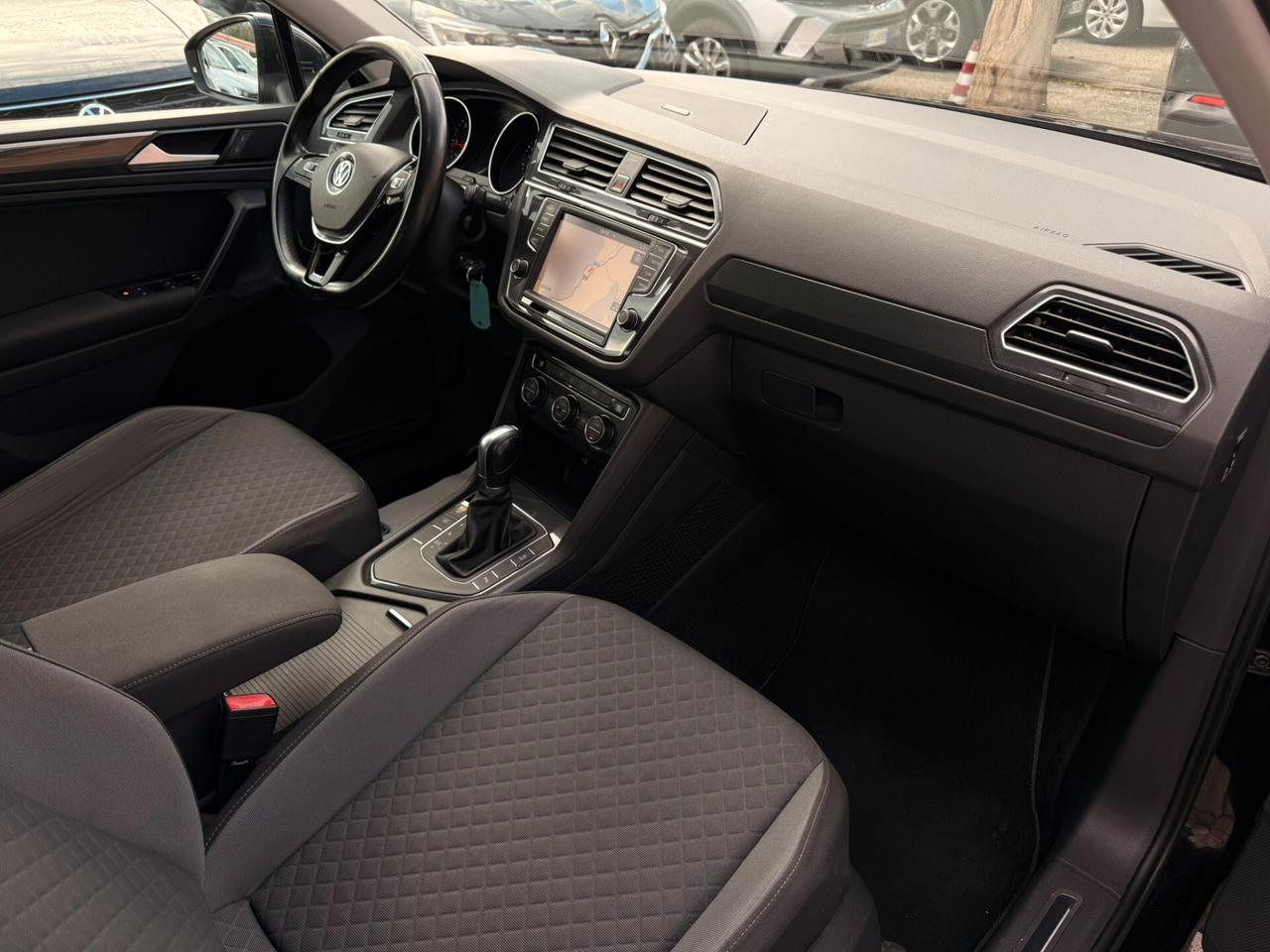 Volkswagen Tiguan 2.0 TDI SCR DSG Business BlueMotion Technology