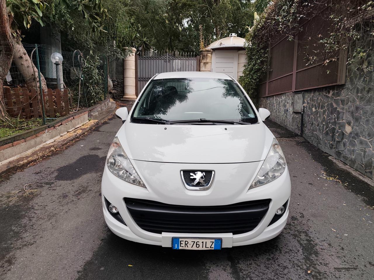 Peugeot 207 1.4 HDi 70CV 2013