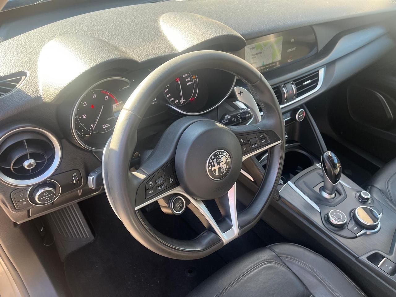 Alfa Stelvio Q4-2.2 mjt/190 cv- autom-2018