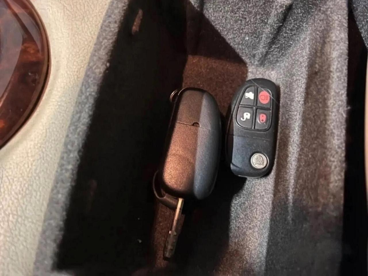 Jaguar XJ 2.7 D V6 cat LWB Sovereign Perfetta