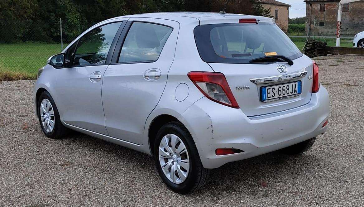 Toyota Yaris 1.4 D-4D 5 porte Lounge