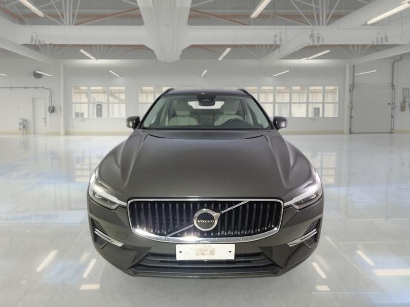 VOLVO XC60 B4 D automatico Momentum Pro
