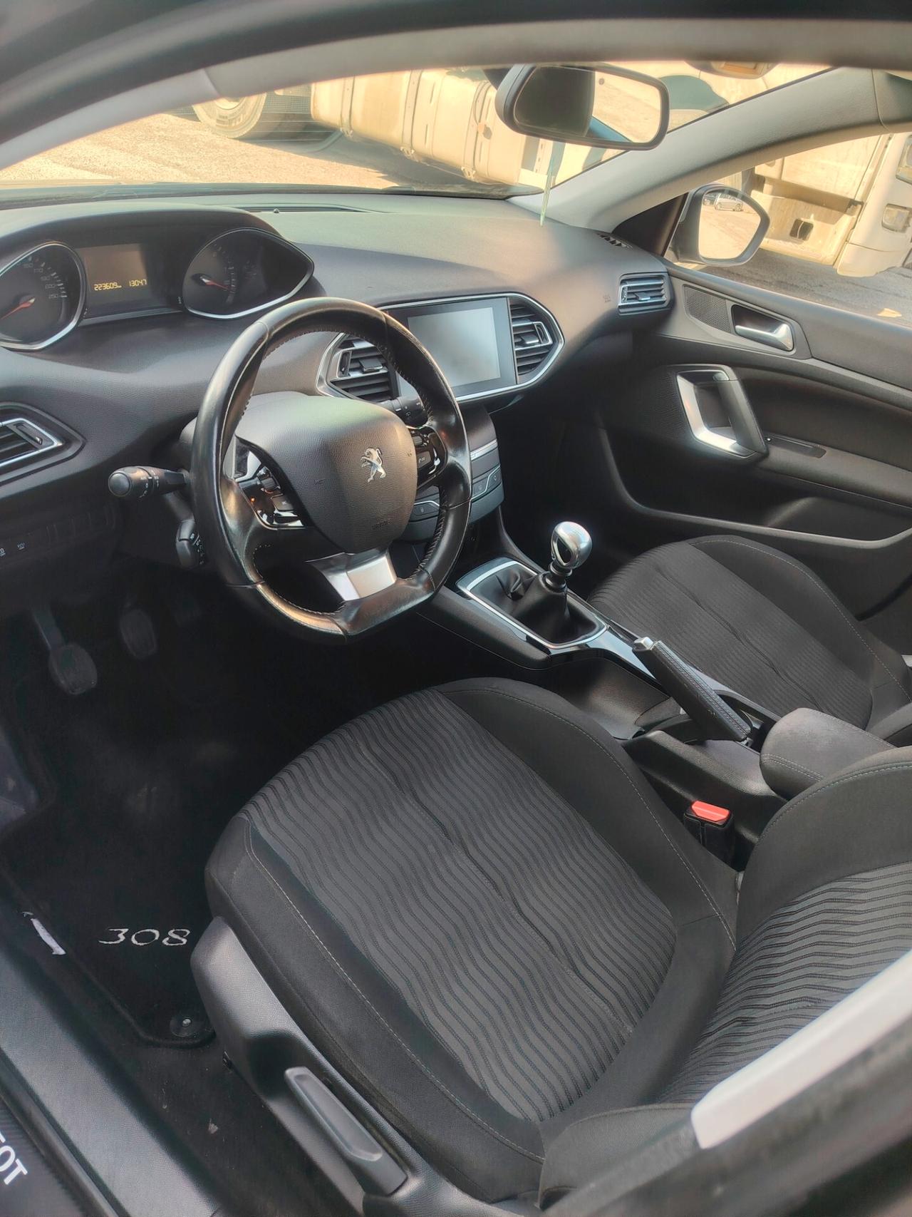 Peugeot 308 BlueHDi 120 S&S SW Business