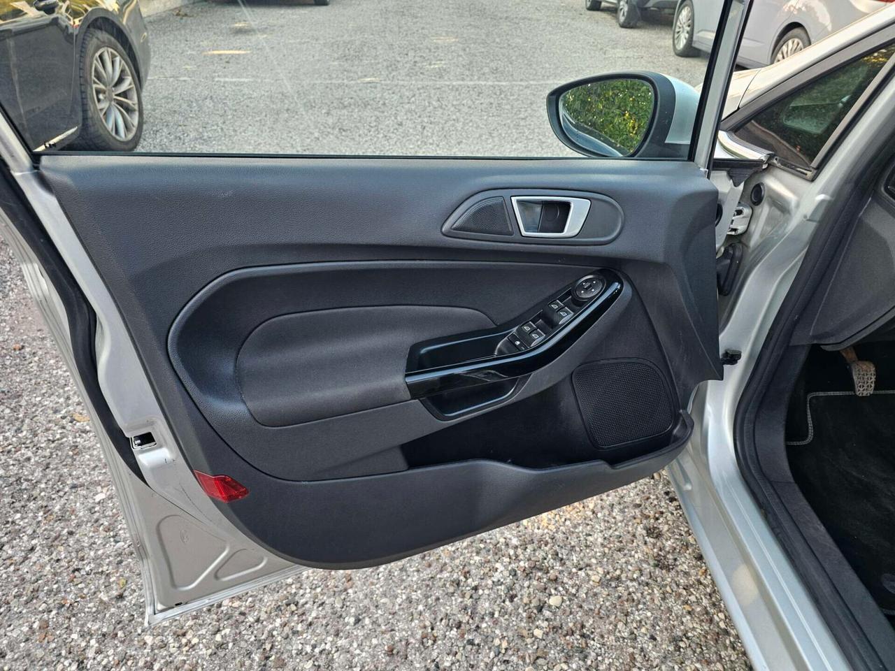 Ford Fiesta 1.4 5p. Bz.- GPL Titanium Neopatentati