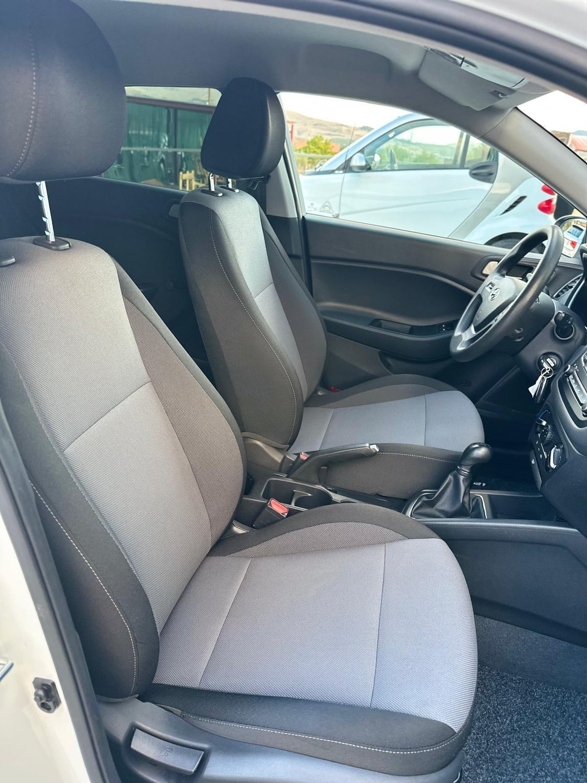 Hyundai i20 1.2 5 porte Connectline