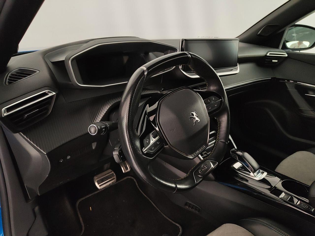 Peugeot 2008 motore elettrico 136 CV GT Pack