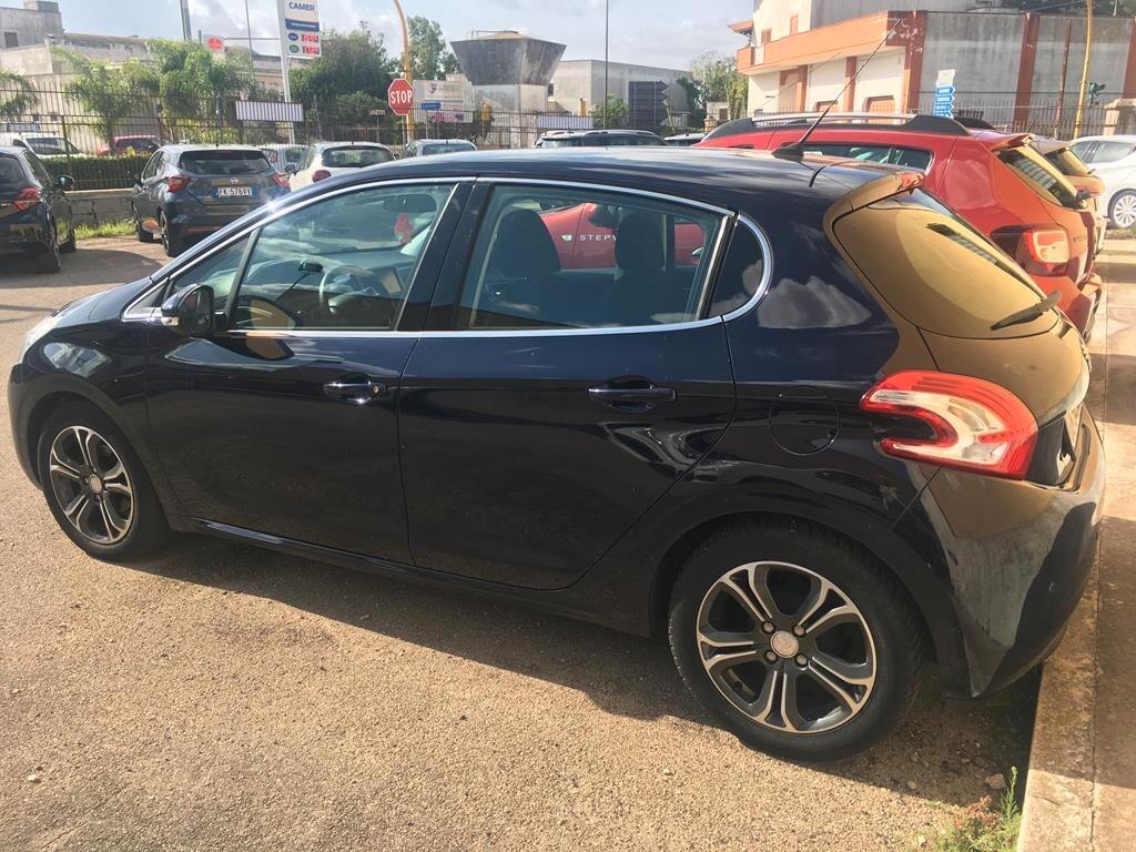 Peugeot 208 1.2 VTi 82 CV 5 porte Allure