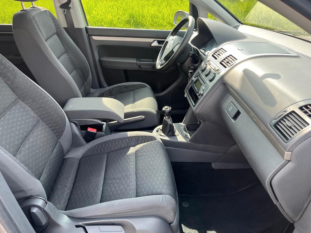 Volkswagen Touran 1.6 Trendline Bifuel G