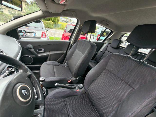 RENAULT Clio 1.2 16V 5 porte Confort X COMMERCIANTI