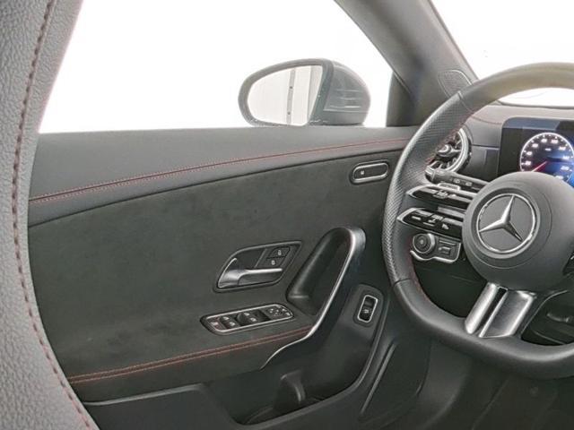 MERCEDES-BENZ CLA 180 Shooting Brake AMG Line Advanced Plus