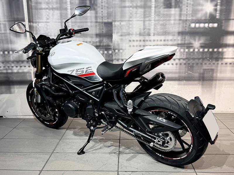 Benelli 752 S