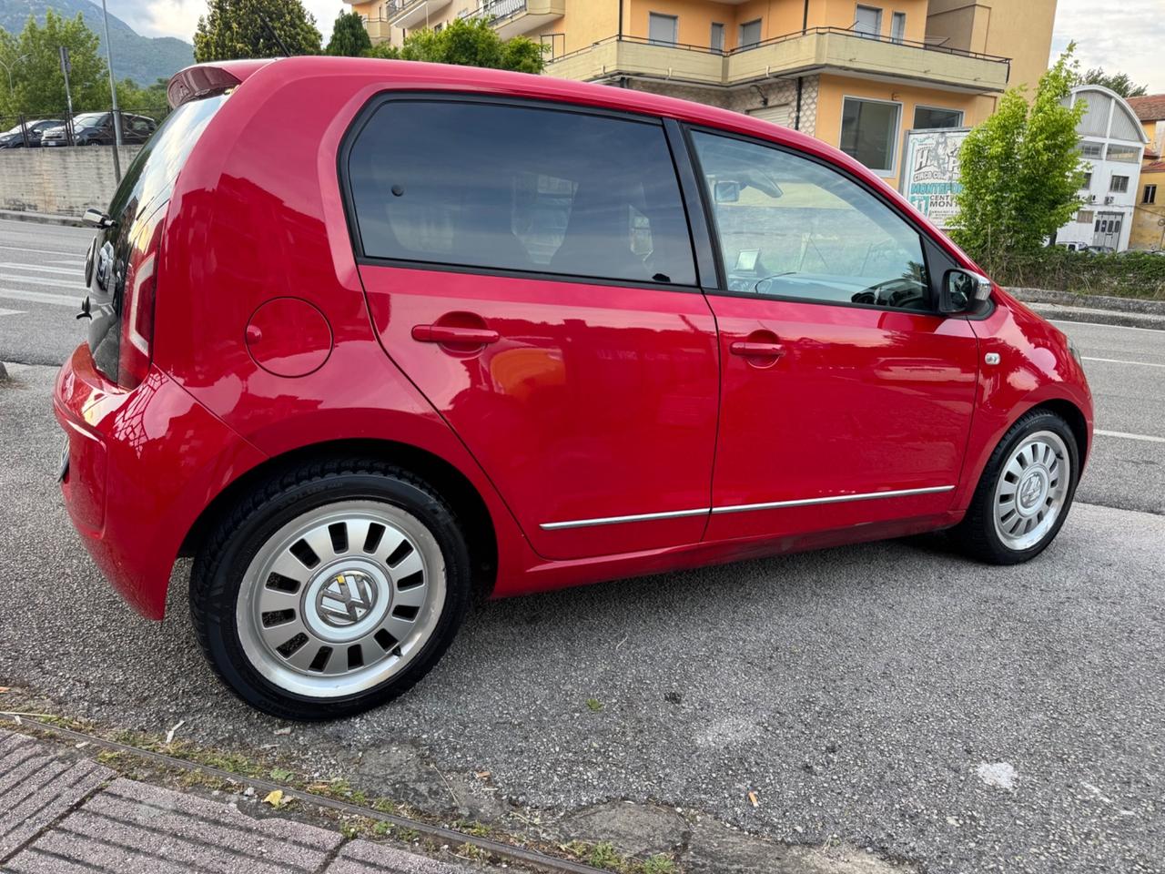 Volkswagen up! 1.0 75 CV 5p. high
