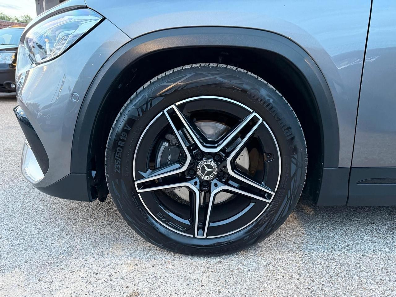 MERCEDES-BENZ GLA 200D PREMIUM 2.0 150CV PELLE NAVI CAM ANNO 2023