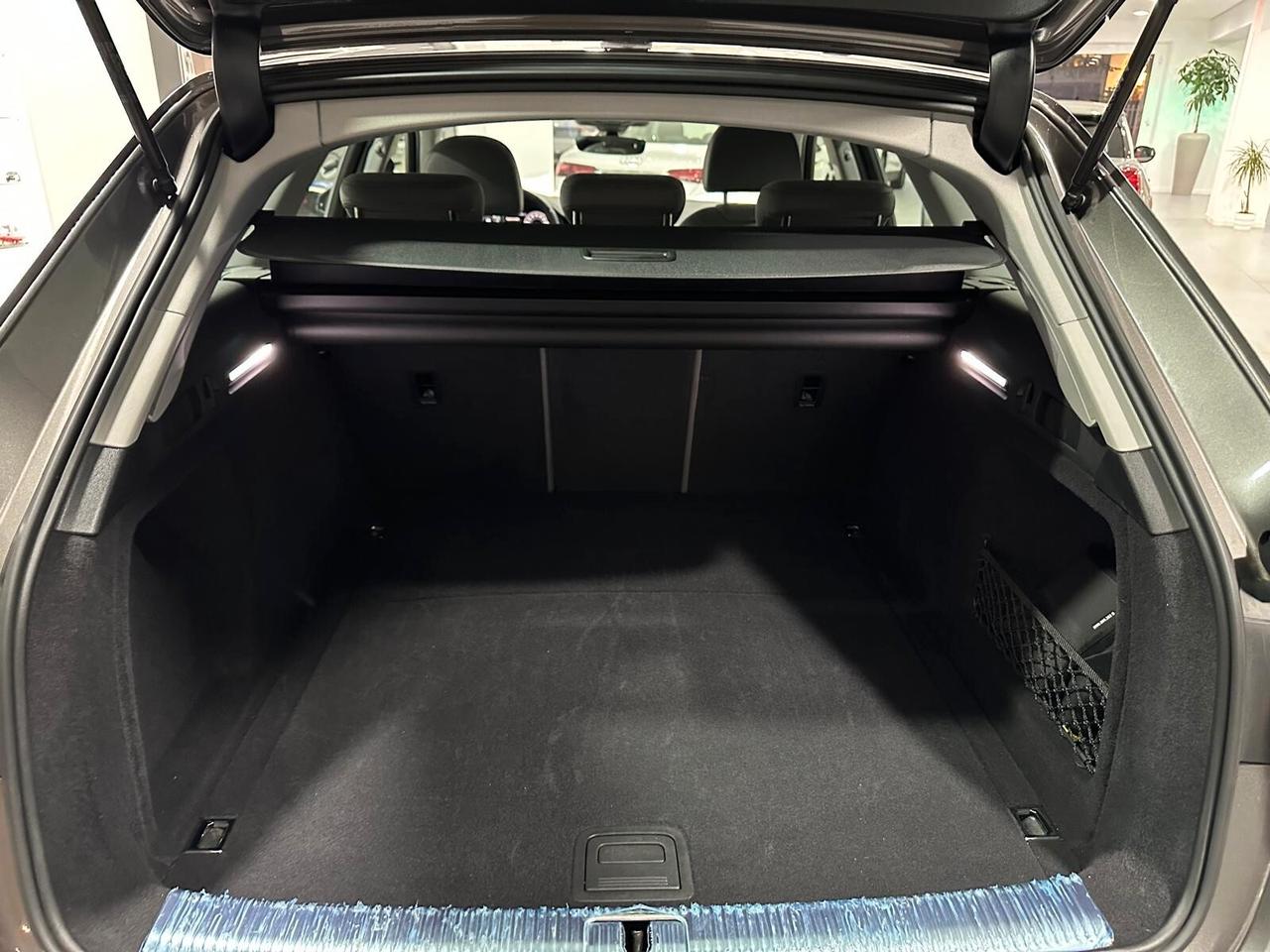 Audi A4 Avant 30 2.0 tdi s-tronic