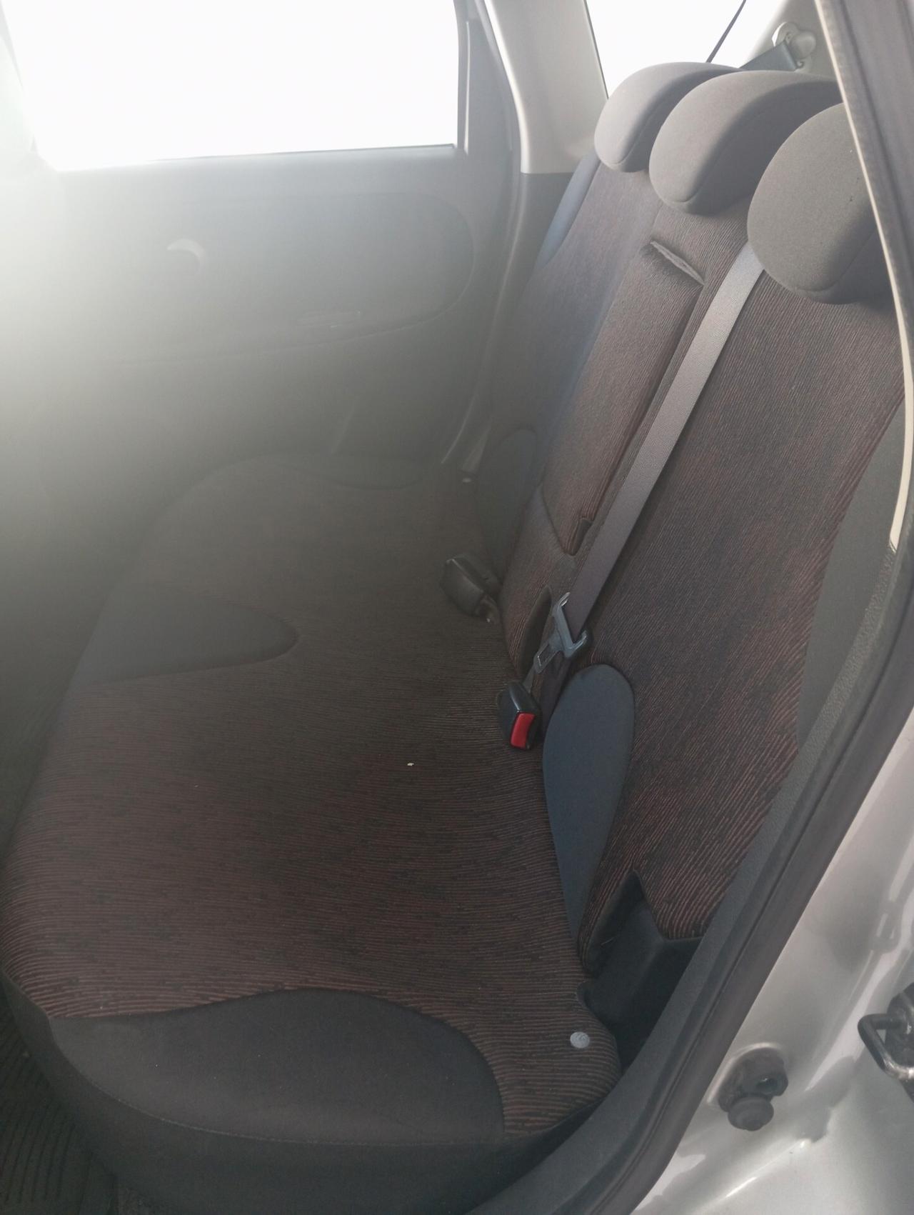 Nissan Note 1.5 diesel 2010 CON GARANZIA